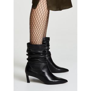 Stuart Weitzman Scrunch Boot (NWBox) Size 6